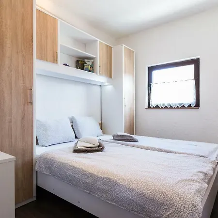 Appartement Althaus Petrcane