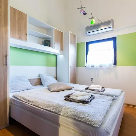 Appartement Althaus Petrcane